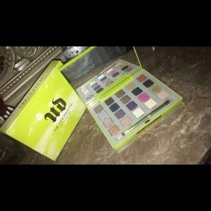 Urban decay vice Ltd palette